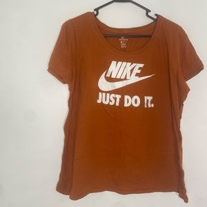 Orange Women’s Nike Tee, size XL